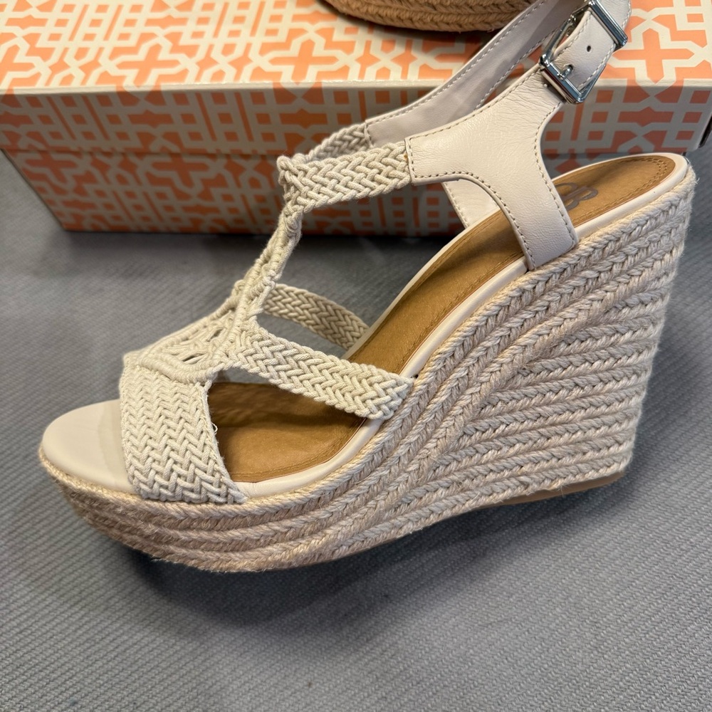 Gianni Bini NIB Macrame Espadrille Wedges - BohoChicCream Crochet Heels - Size 9 - Picture 5 of 12